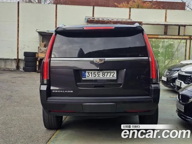 Cadillac Escalade 2017 thumb 4