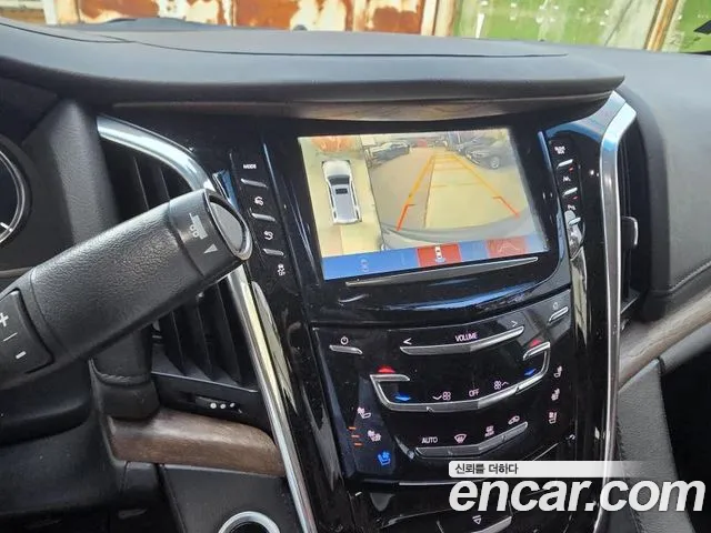 Cadillac Escalade 2017 thumb 8