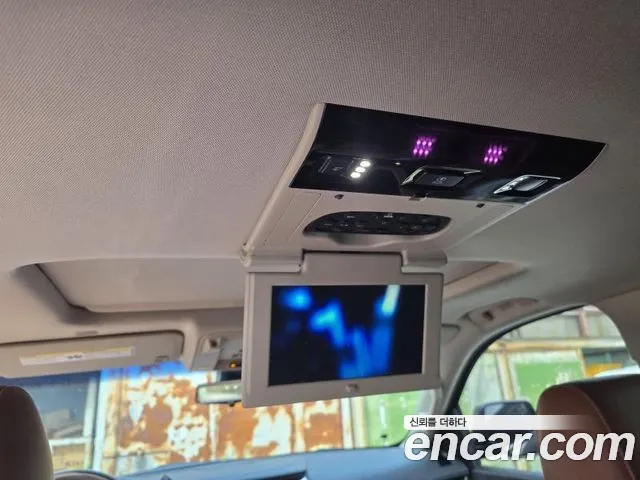 Cadillac Escalade 2017 thumb 10