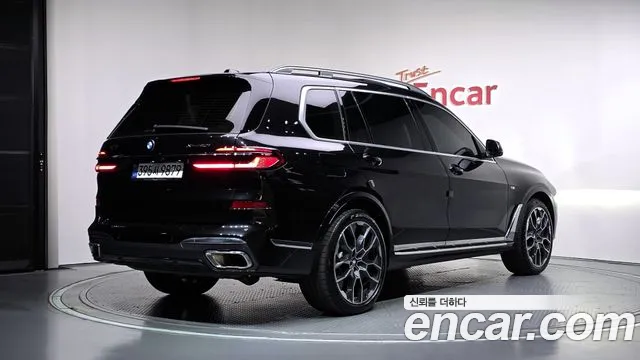 BMW X7 2024 thumb 2