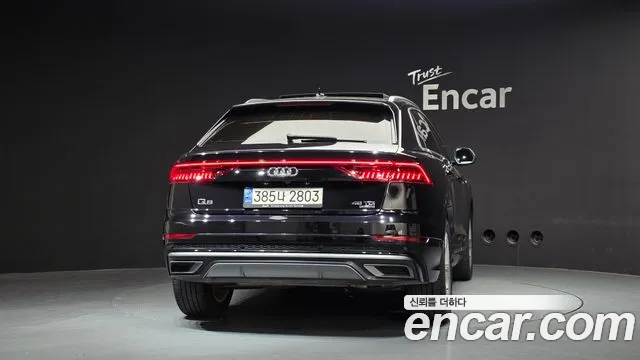 Audi Q8 2021 thumb 4