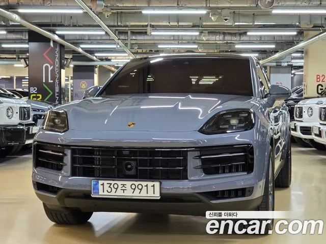 Porsche Cayenne 2023 thumb 2