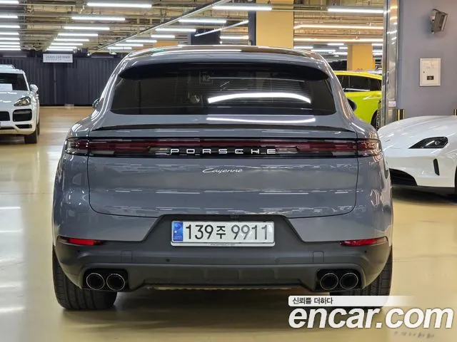 Porsche Cayenne 2023 thumb 4