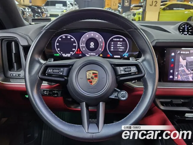 Porsche Cayenne 2023 thumb 5