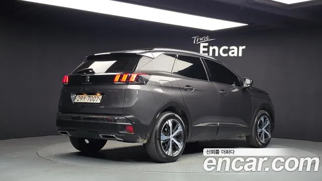 Peugeot 3008 2018 thumb 2