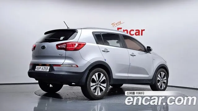Kia Sportage 2010 thumb 2
