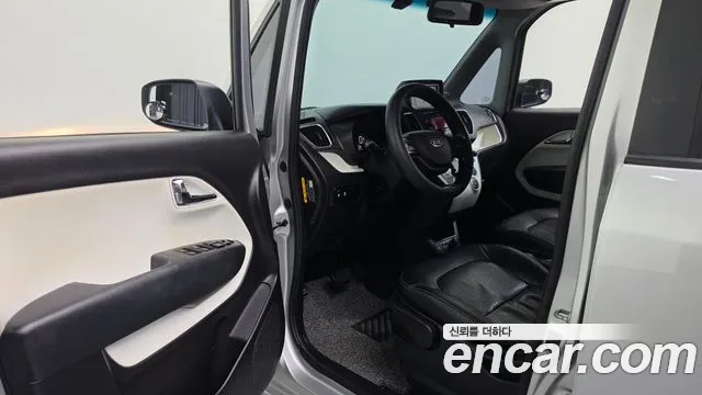 Kia Ray 2012 thumb 11