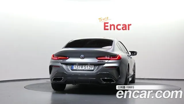 BMW 8-Series 2022 thumb 3