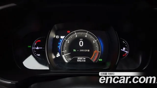Renault-KoreaSamsung Koleos 2019 thumb 8