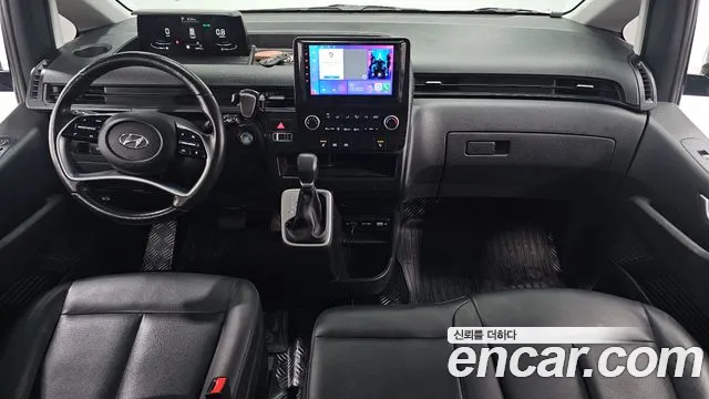Hyundai Staria 2023 thumb 7