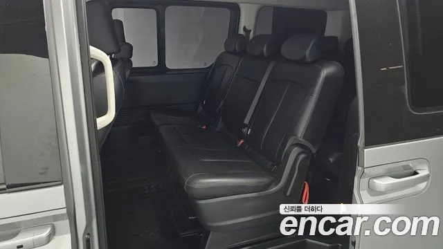 Hyundai Staria 2023 thumb 12