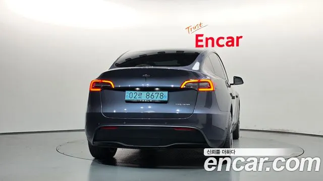 Tesla Model Y 2022 thumb 4