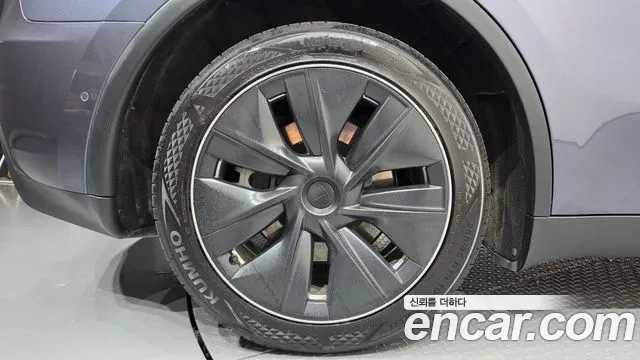 Tesla Model Y 2022 thumb 5