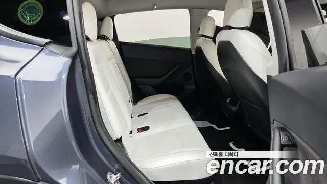 Tesla Model Y 2022 thumb 11