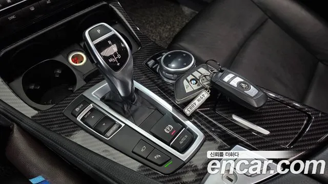 BMW 5-Series 2014 thumb 8