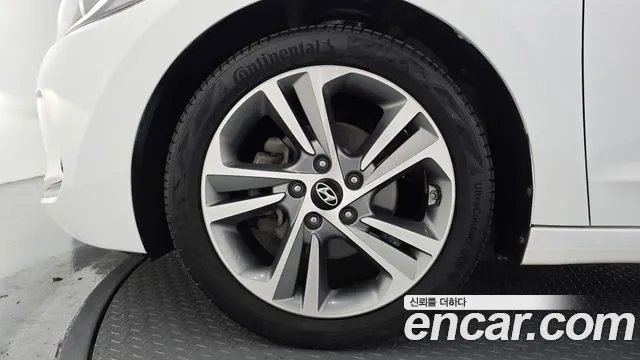 Hyundai Avante 2017 thumb 5
