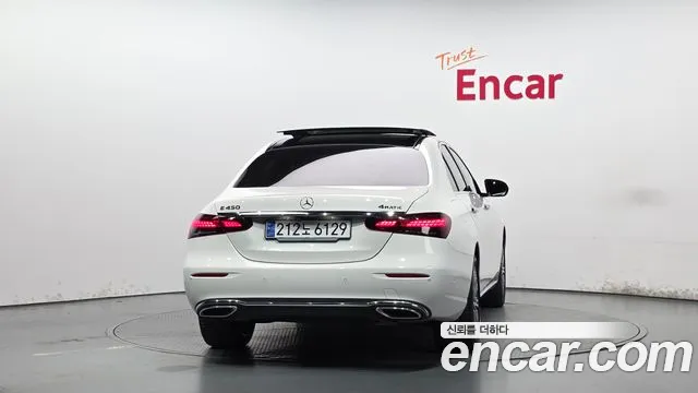 Mercedes-Benz E-Класс 2022 thumb 4
