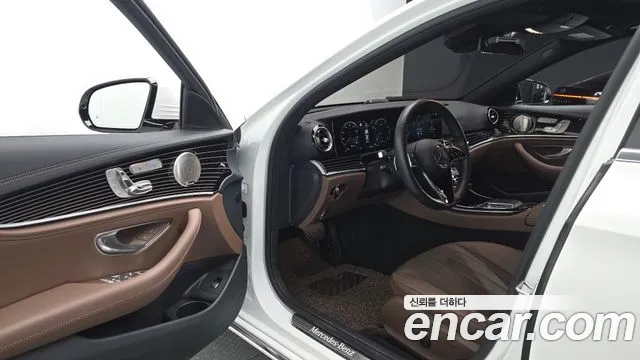 Mercedes-Benz E-Класс 2022 thumb 10