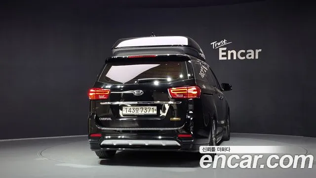 Kia Carnival 2020 thumb 4