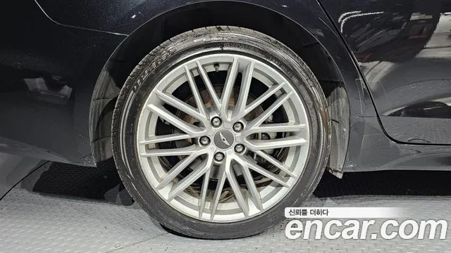 Genesis G70 2019 thumb 5