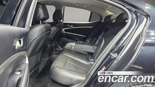 Genesis G70 2019 thumb 11