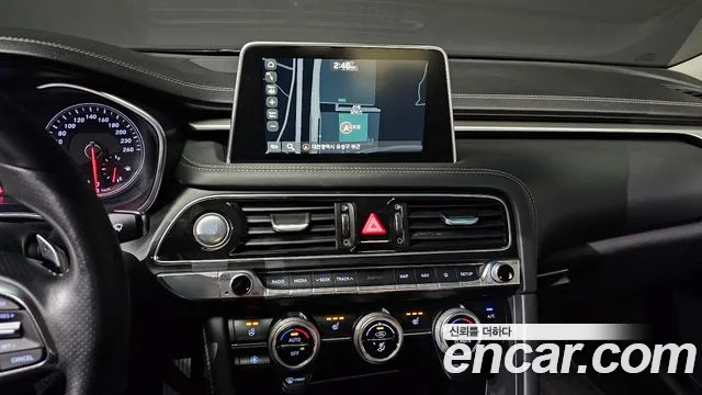 Genesis G70 2019 thumb 12