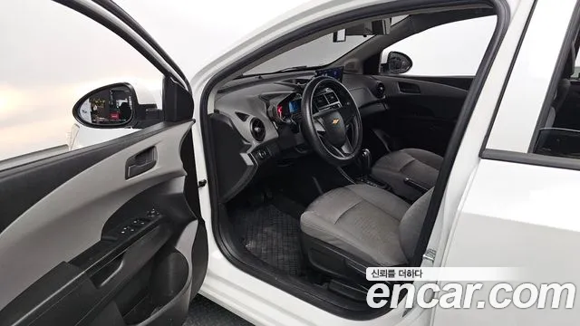 ChevroletGMDaewoo Aveo 2013 thumb 9