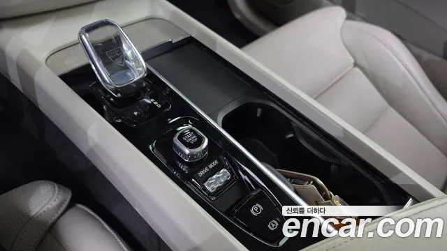 Volvo XC60 2021 thumb 8