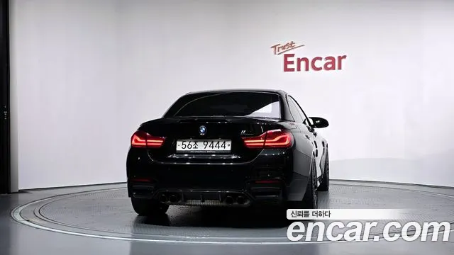 BMW M4 2018 thumb 4