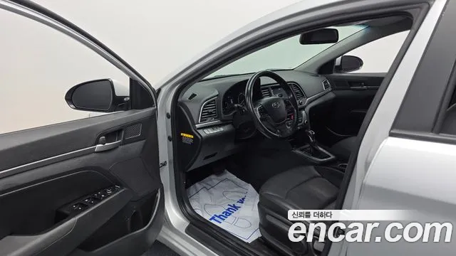 Hyundai Avante 2016 thumb 9
