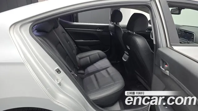 Hyundai Avante 2016 thumb 10