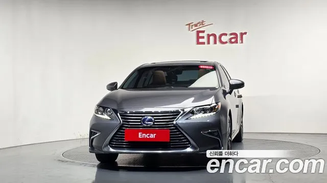 Lexus ES 2016 thumb 2