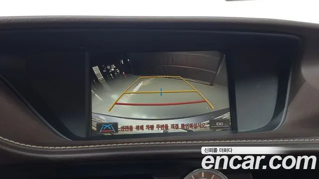 Lexus ES 2016 thumb 12