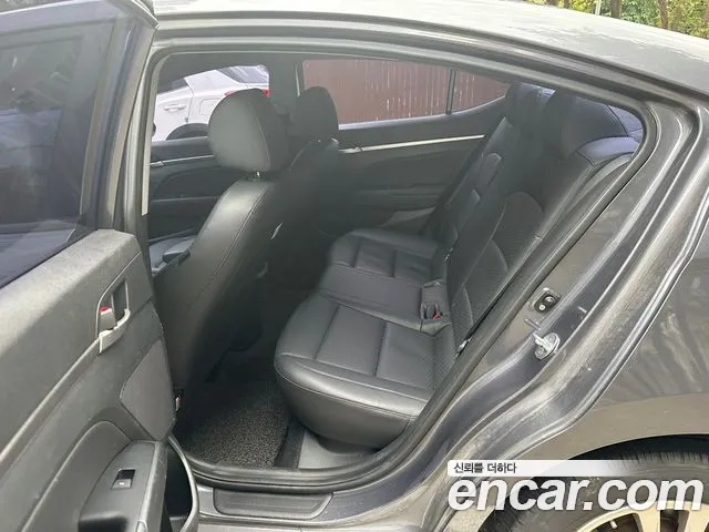 Hyundai Avante 2019 thumb 8
