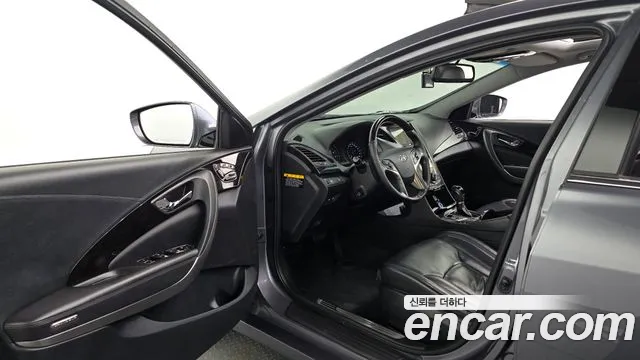 Hyundai Grandeur 2013 thumb 10
