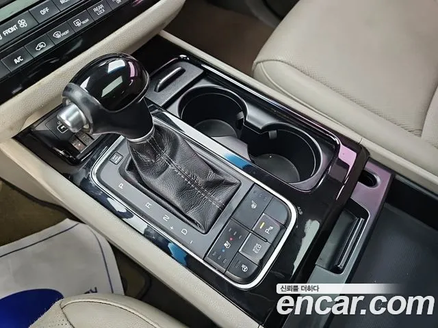 Kia Carnival 2014 thumb 7