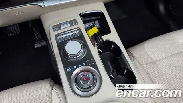 Genesis GV70 2021 thumb 9