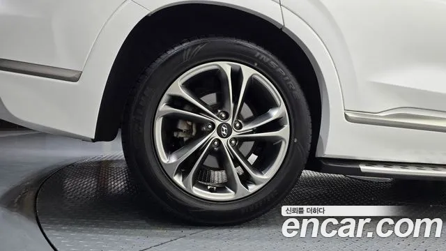 Hyundai Santa Fe 2018 thumb 5