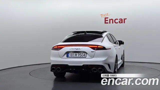 Kia Stinger 2020 thumb 4
