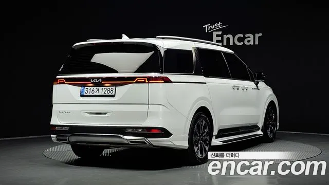 Kia Carnival 2022 thumb 2