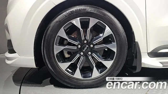Kia Carnival 2022 thumb 5