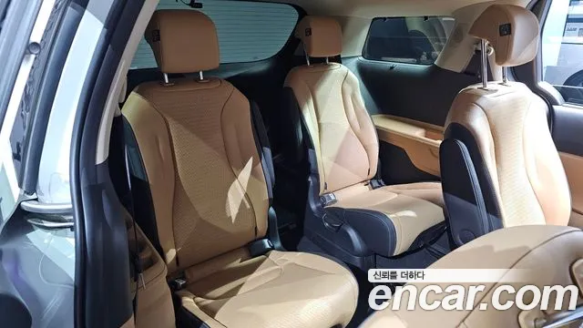 Kia Carnival 2022 thumb 11