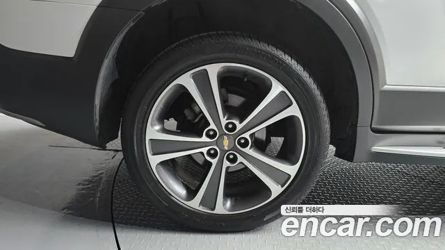 ChevroletGMDaewoo Captiva 2016 thumb 5