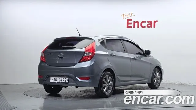 Hyundai Accent 2017 thumb 2