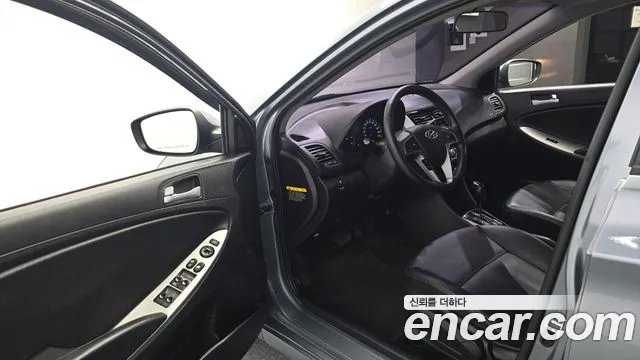 Hyundai Accent 2017 thumb 10