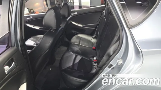 Hyundai Accent 2017 thumb 12