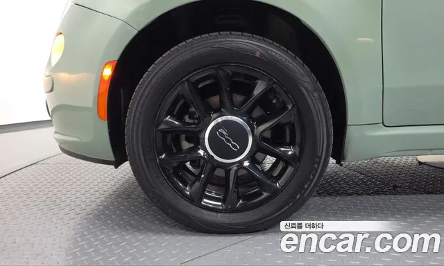 Fiat 500 2017 thumb 4