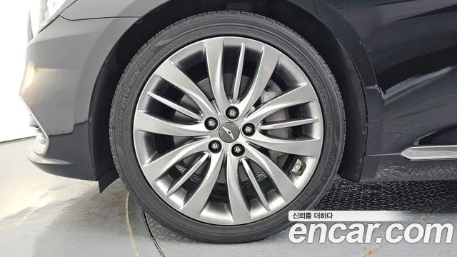Genesis G80 2017 thumb 5