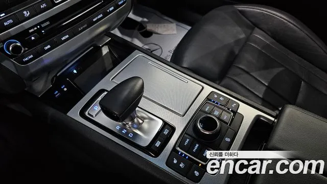 Genesis G80 2017 thumb 9