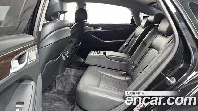 Genesis G80 2017 thumb 11